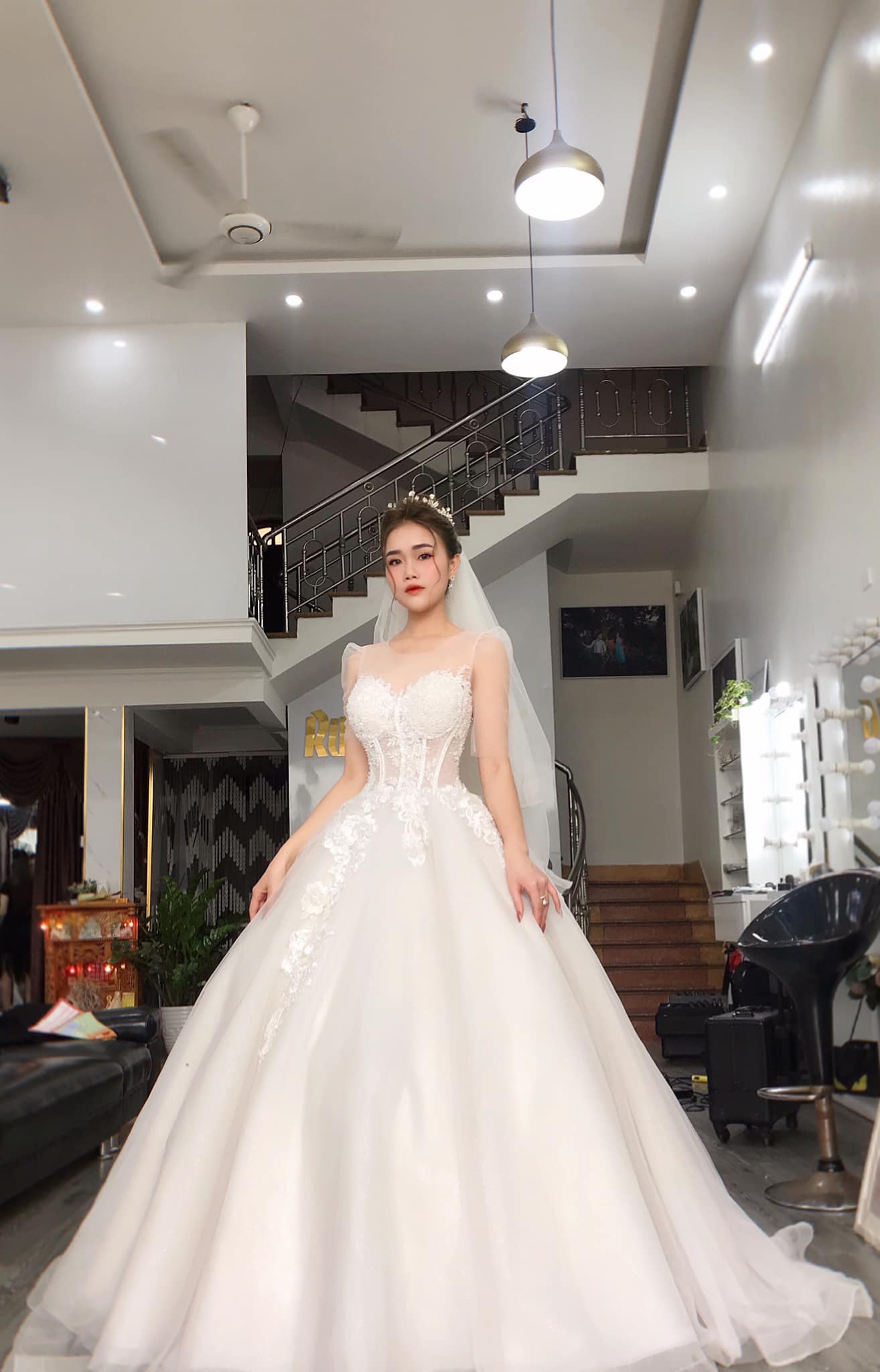 Top 5 tiệm cho thuê váy cưới đẹp tại Hạ Long
